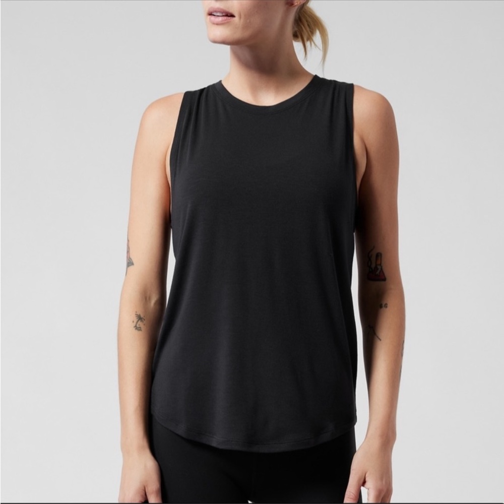 Athleta Cloudlight Muscle Tank Black NWT XS
